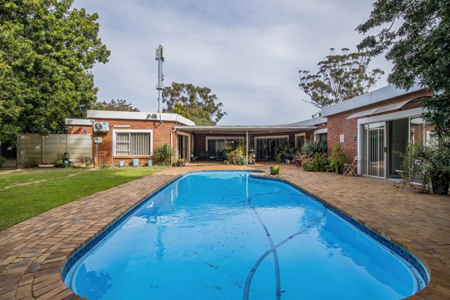 4 Bedroom Property for Sale in Joostenbergvlakte Western Cape